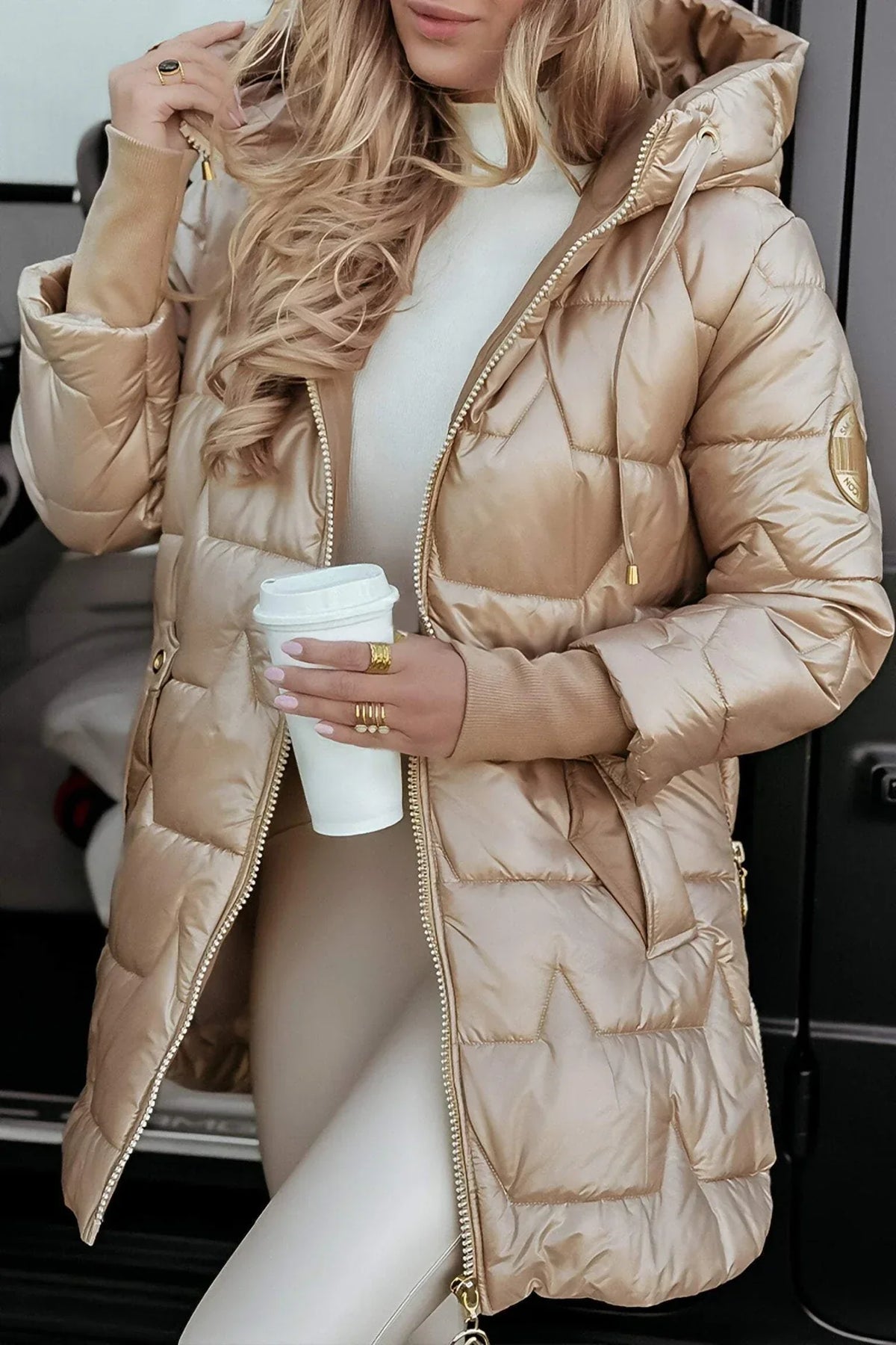 Astrid™  | Elegante winterjas met capuchon en voering